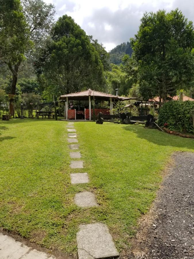 Hostal Rio Arabia - Valle De Cocora Hotel 萨兰托 外观 照片